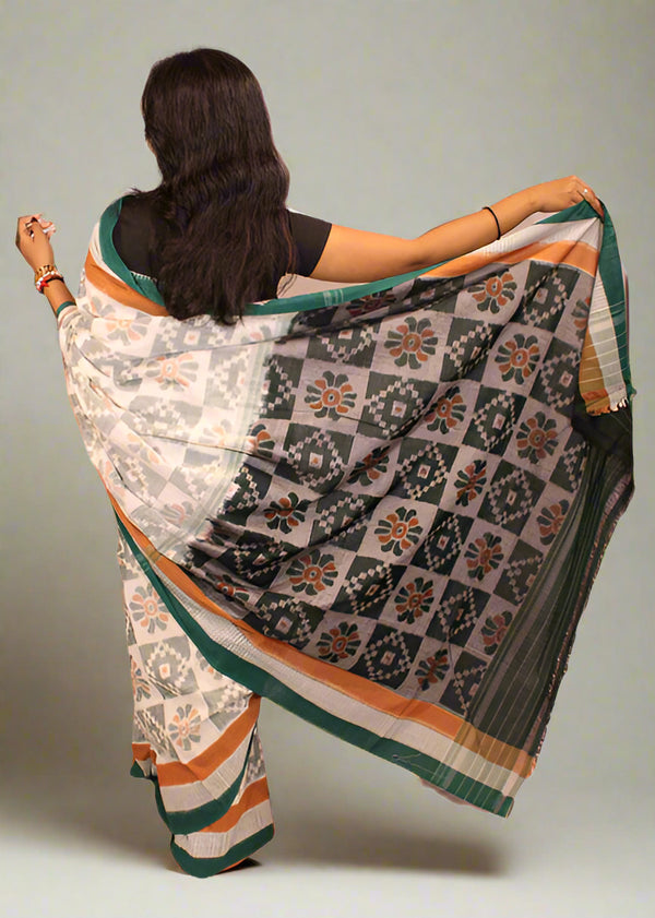 Khandua Green & White Flower Pattern Bandha Saree with Bandha Pallu – Handwoven Traditional Elegance