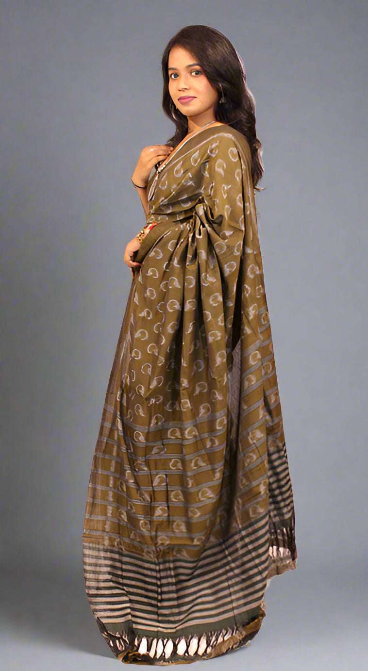 Mehendi Green Full Body Contemporary Ikkat Pattern Cotton Saree with Striped Pallu – Handwoven Elegance
