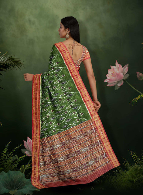 GREEN & RED Khandua Silk Saree – Handwoven Body Bandha with Red Bandha Pallu – Traditional Odisha Saree for Festive & Wedding Wear
